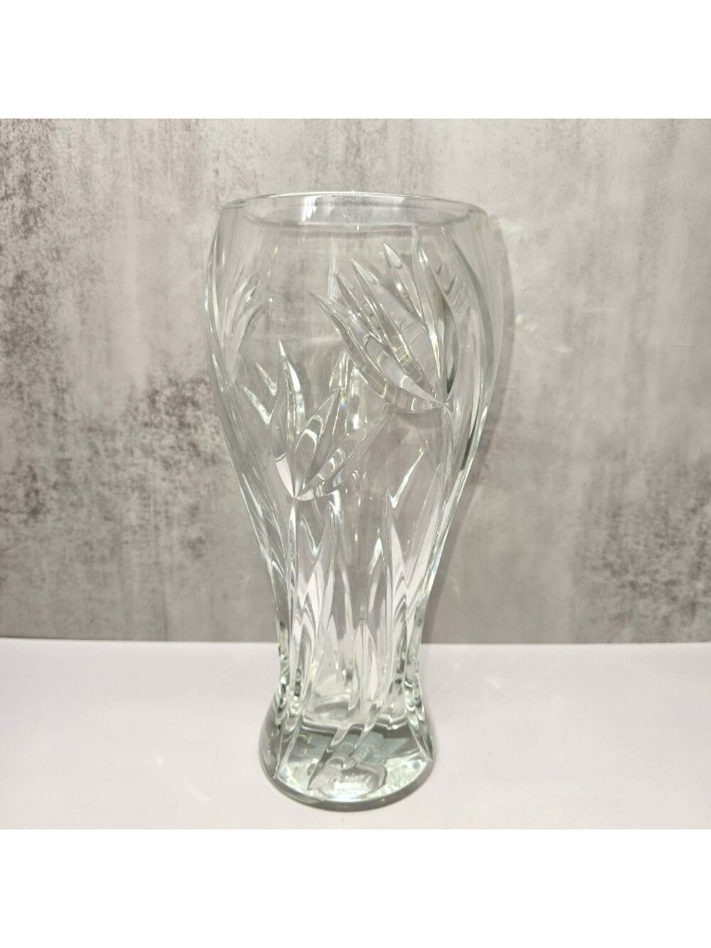 Gorham Tulip Vase Heavy Glass Floral Etched Design 11" VL5165
